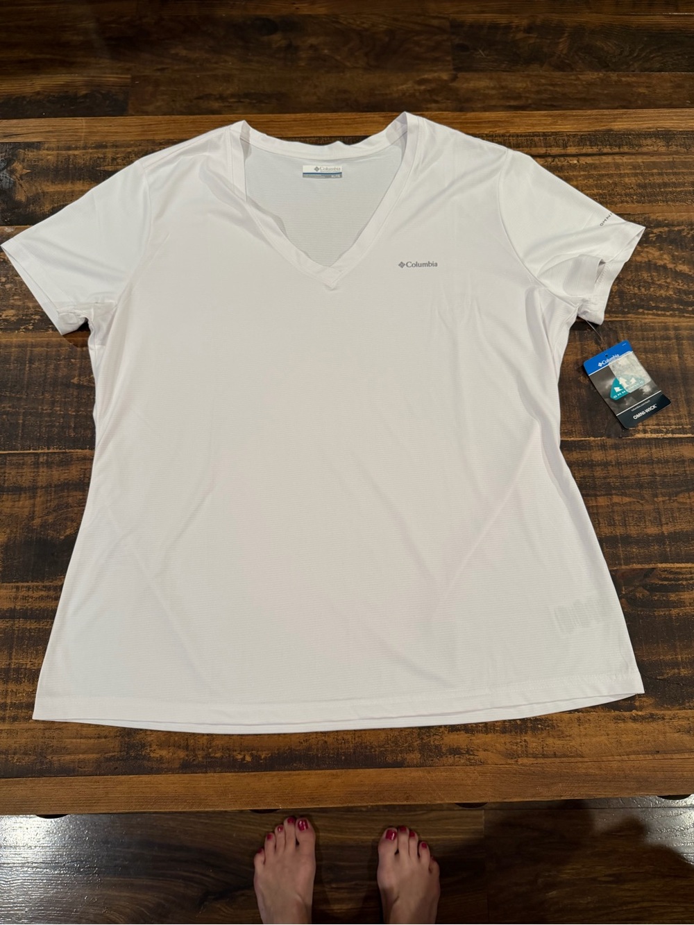 Columbia Women's Light Pink V-Neck Short Sleeve Performance Tee